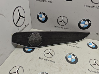 молдинг двери задней правой Mercedes-Benz GLC-Класс X253 [рестайлинг] 2020, 2.0 л., бензин, полный привод, правый руль, A2057301605