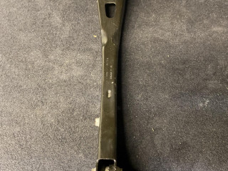 рычаг задний левый BMW 2023, 2.0 л., бензин, 416, 6871023