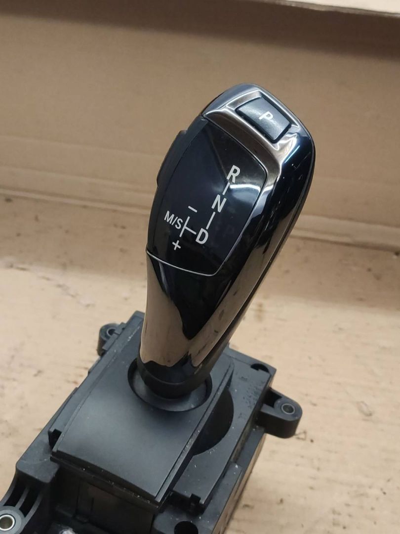 кулиса BMW 7 серия F01/F02 2011, 4.4 л., N63 B44 A, бензин, АКПП, черный, 9218103 - фото №1