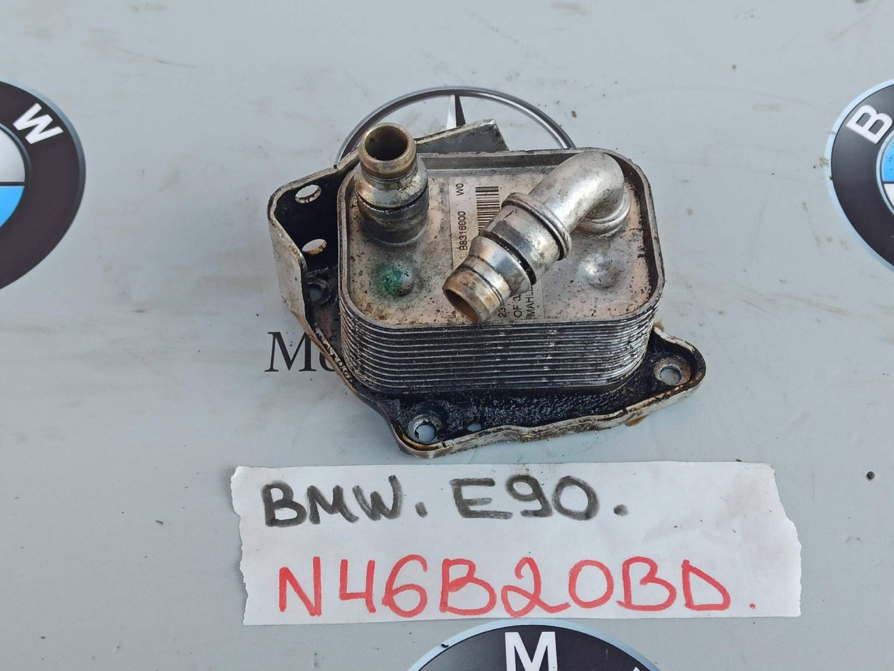 теплообменник масляного фильтра BMW 3 серия E90/E91/E92/E93 (2004 - 2010), 2.0 л., N46 B20 BD, бензин, B8316000 - фото №1