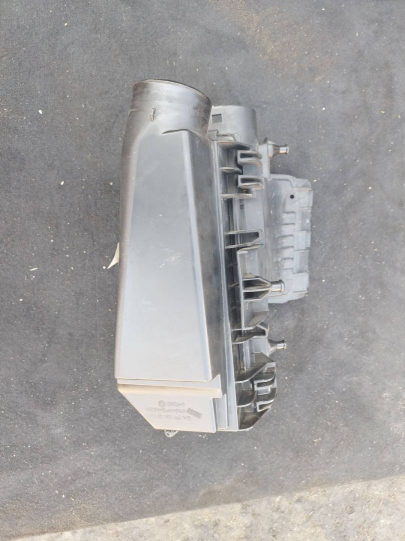 корпус воздушного фильтра Mercedes-Benz 2013, 1.8 л., M 271.860, бензин, A2710901601 - фото №1