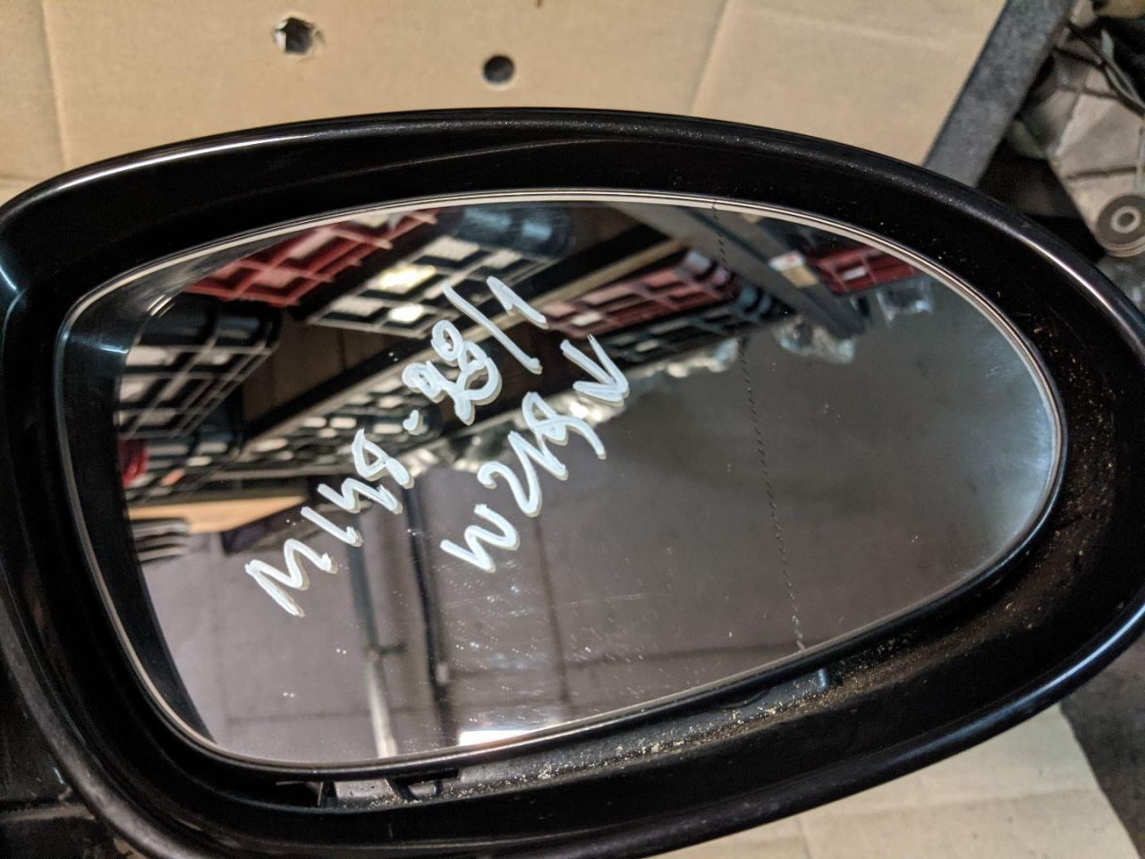 стекло зеркала наружного правого Mercedes-Benz CLS-Класс C219 2005, 3.0 л., OM 642.920, дизель, АКПП, черный, купе - фото №1