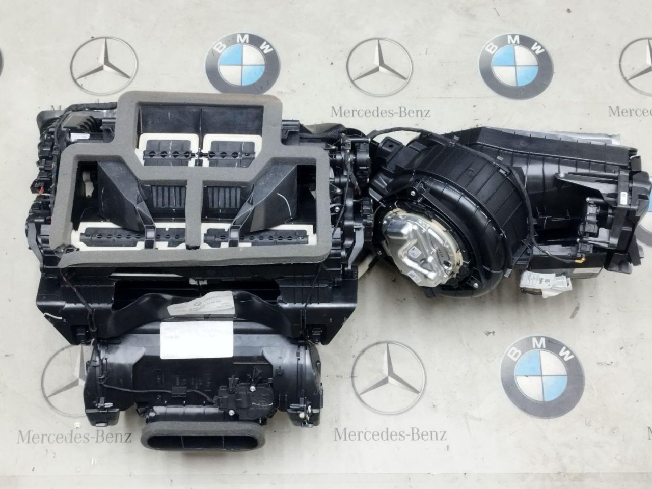 отопитель в сборе (печка) BMW 2023, 2.0 л., дизель, 300, 7942084, T62307A - фото №1