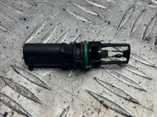 датчик температуры в выпускном коллекторе Mercedes-Benz C-Класс W205/S205/C205 2016, 2.0 л., M 274.920, бензин, задний привод, A2769050000