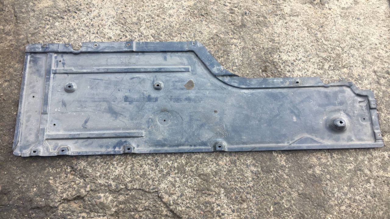 защита днища BMW 5 серия E60/E61 2007, 3.0 л., дизель, АКПП, универсал, 74850610, 7009726 - фото №1