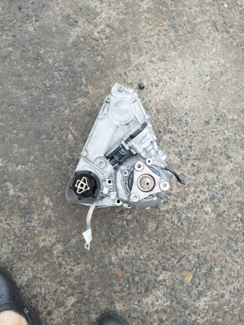 раздаточная коробка BMW X3 F25 2014, 2.8 л., бензин, 7649785 - фото №1