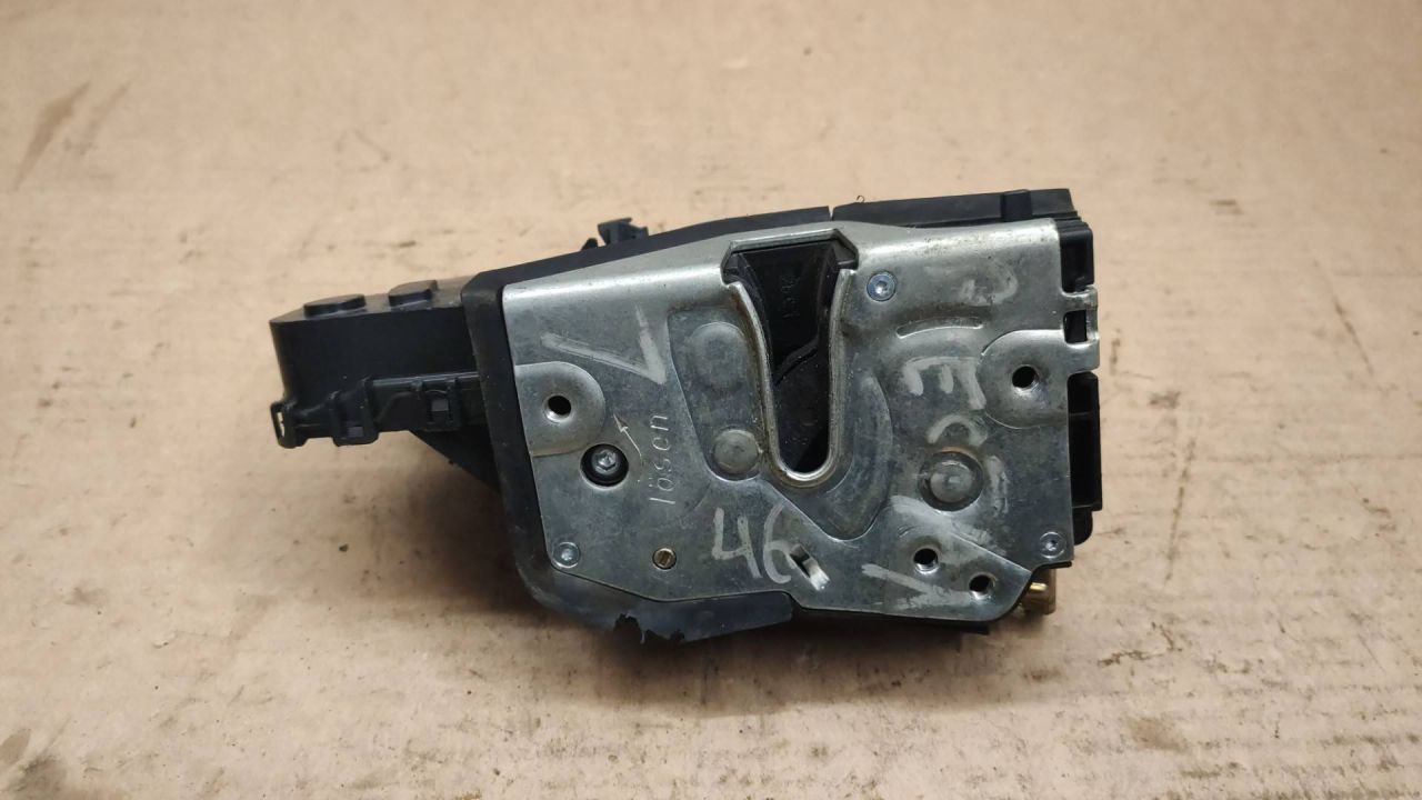 замок двери задней левой BMW 3 серия E46 2002 - фото №1