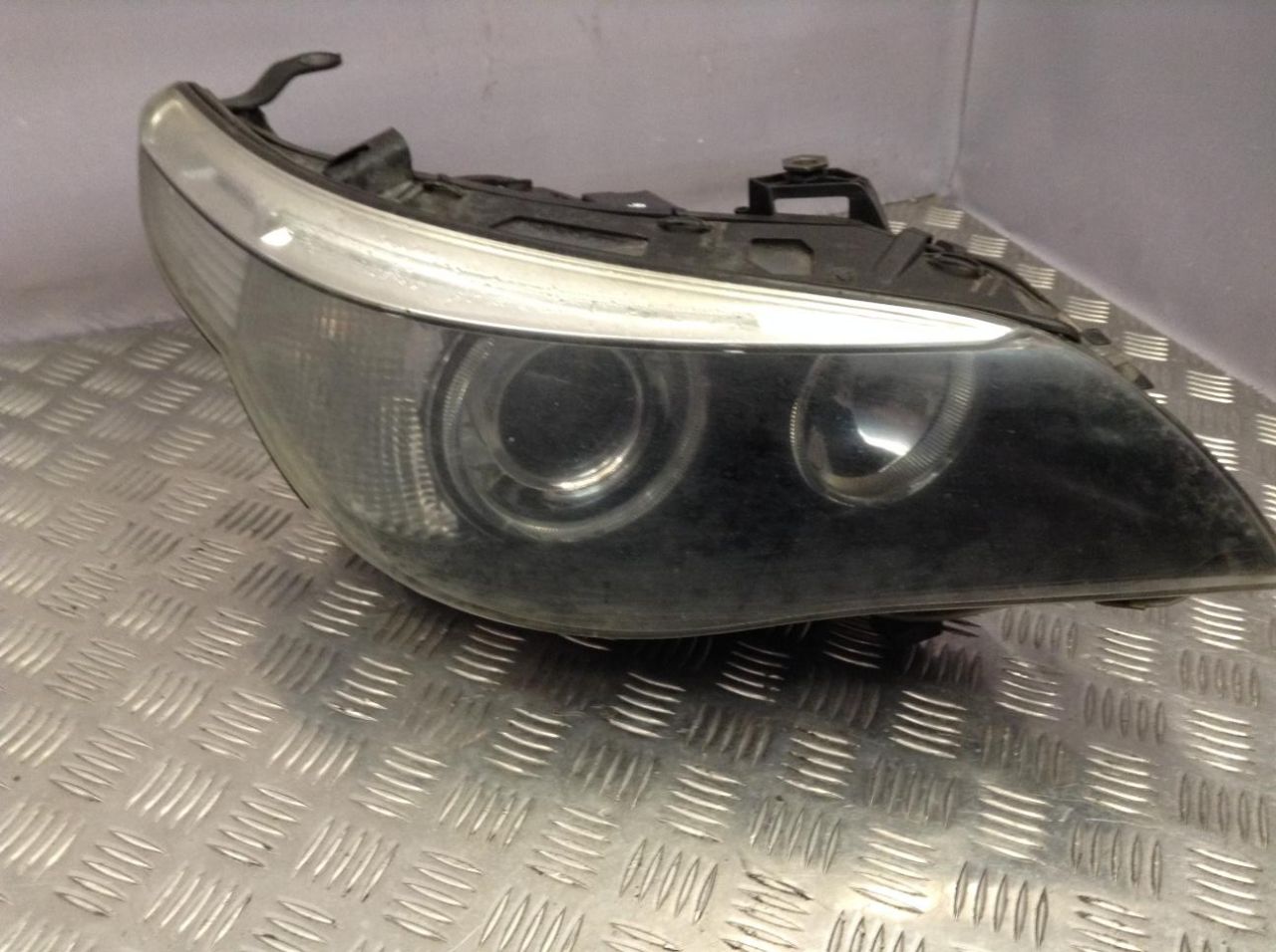 фара правая BMW 5 серия E60/E61 2005, 3.0 л., дизель, АКПП, универсал - фото №1