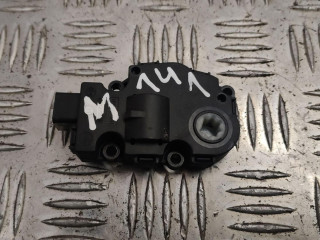 моторчик заслонки печки BMW 3 серия E90/E91/E92/E93 2007, 3.0 л., N53 B30 A, бензин, МКПП, мокрый асфальт, седан