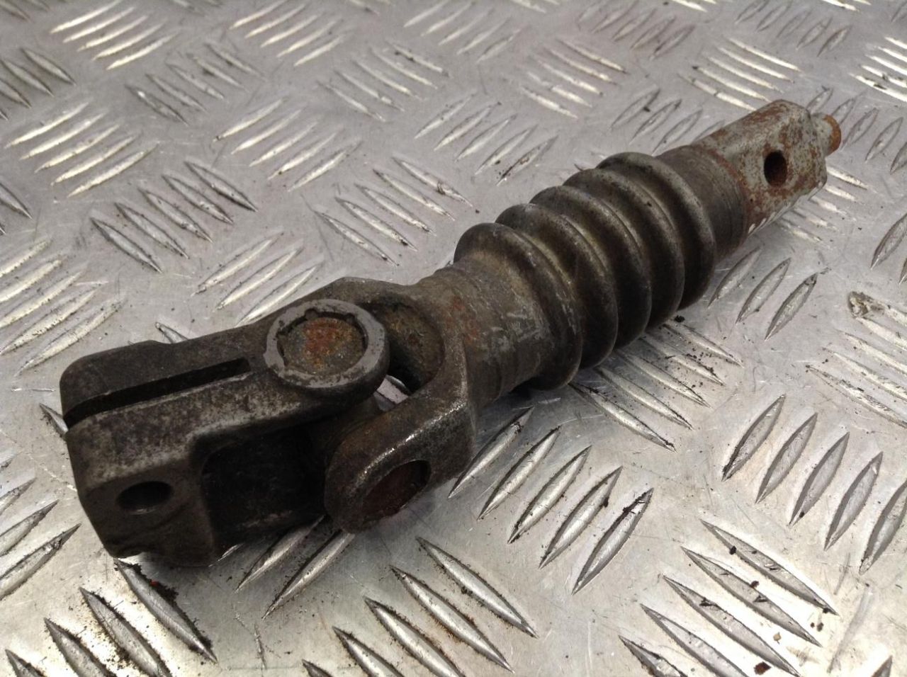 рулевой карданчик BMW X5 E70 2010, 3.0 л., N57 D30 A, дизель, АКПП, внедорожник 5 дв. - фото №1