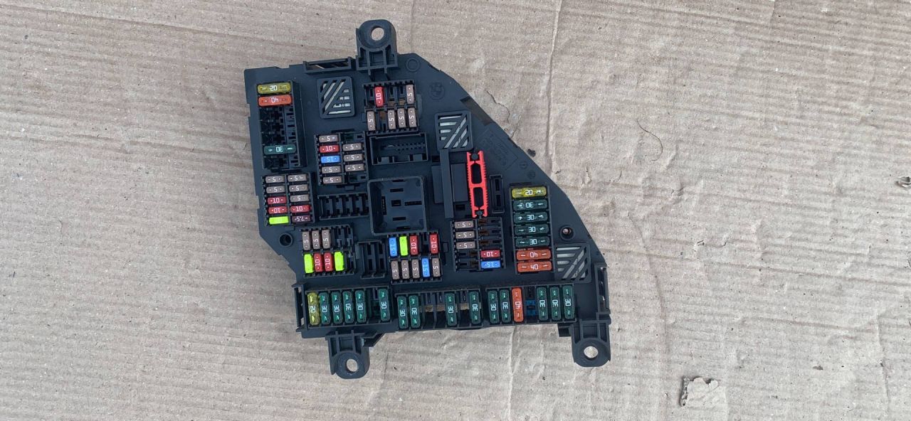 блок предохранителей BMW 2010, 3.5 л., бензин, 9210857 - фото №1