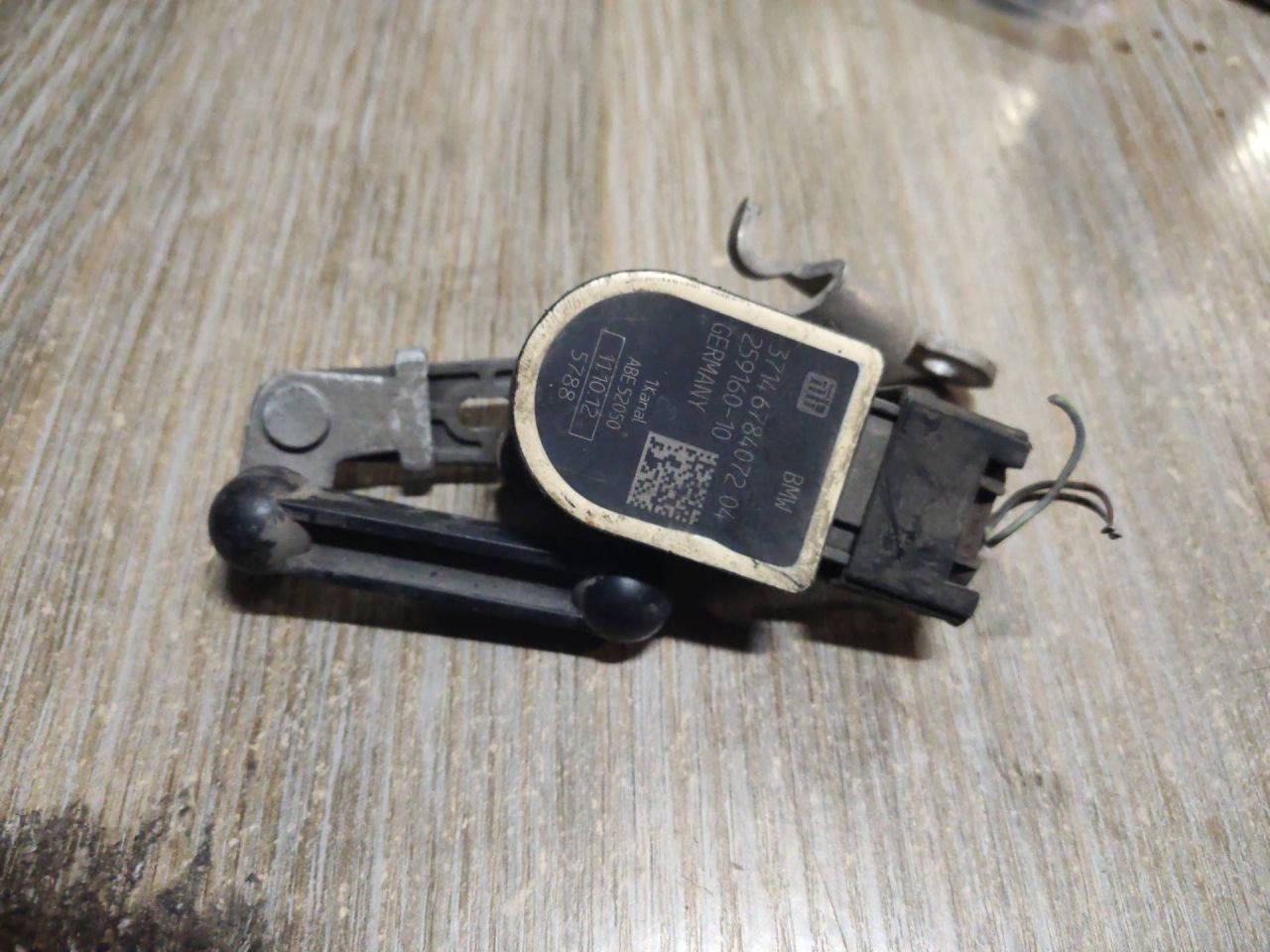 датчик дорожного просвета BMW 7 серия F01/F02 2012, 6784072 - фото №1