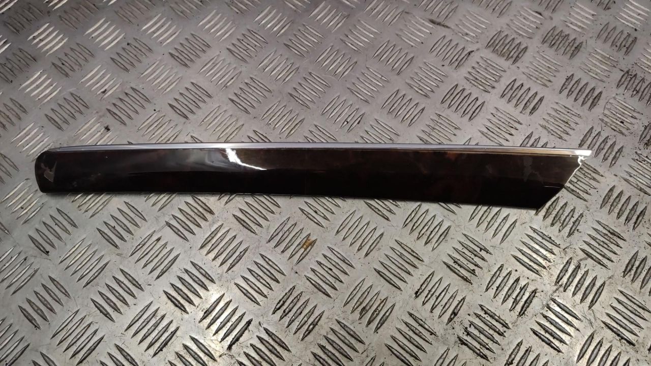 накладка двери (крышки) багажника Mercedes-Benz M-Класс W164 2007, 3.0 л., OM 642.940, дизель, 1647201522 - фото №1