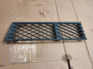 заглушка (решетка) в бампер BMW 7 серия F01/F02 2009, 4.4 л., N63 B44 A, бензин, 7184149