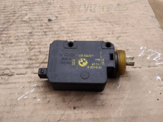 активатор замка крышки топливного бака BMW X5 E53 2001, 4.6 л., бензин, АКПП, внедорожник 5 дв., 8355056, 8353013