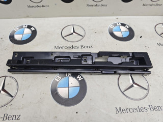 Кронштейн накладки на порог BMW 2 серия Active Tourer F45 2015, 2.0 л., бензин, 7301942