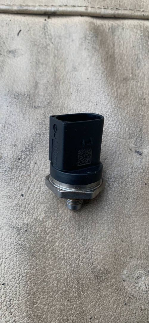 Клапан ТНВД BMW 2010, 3.5 л., бензин, 0261545044 - фото №1