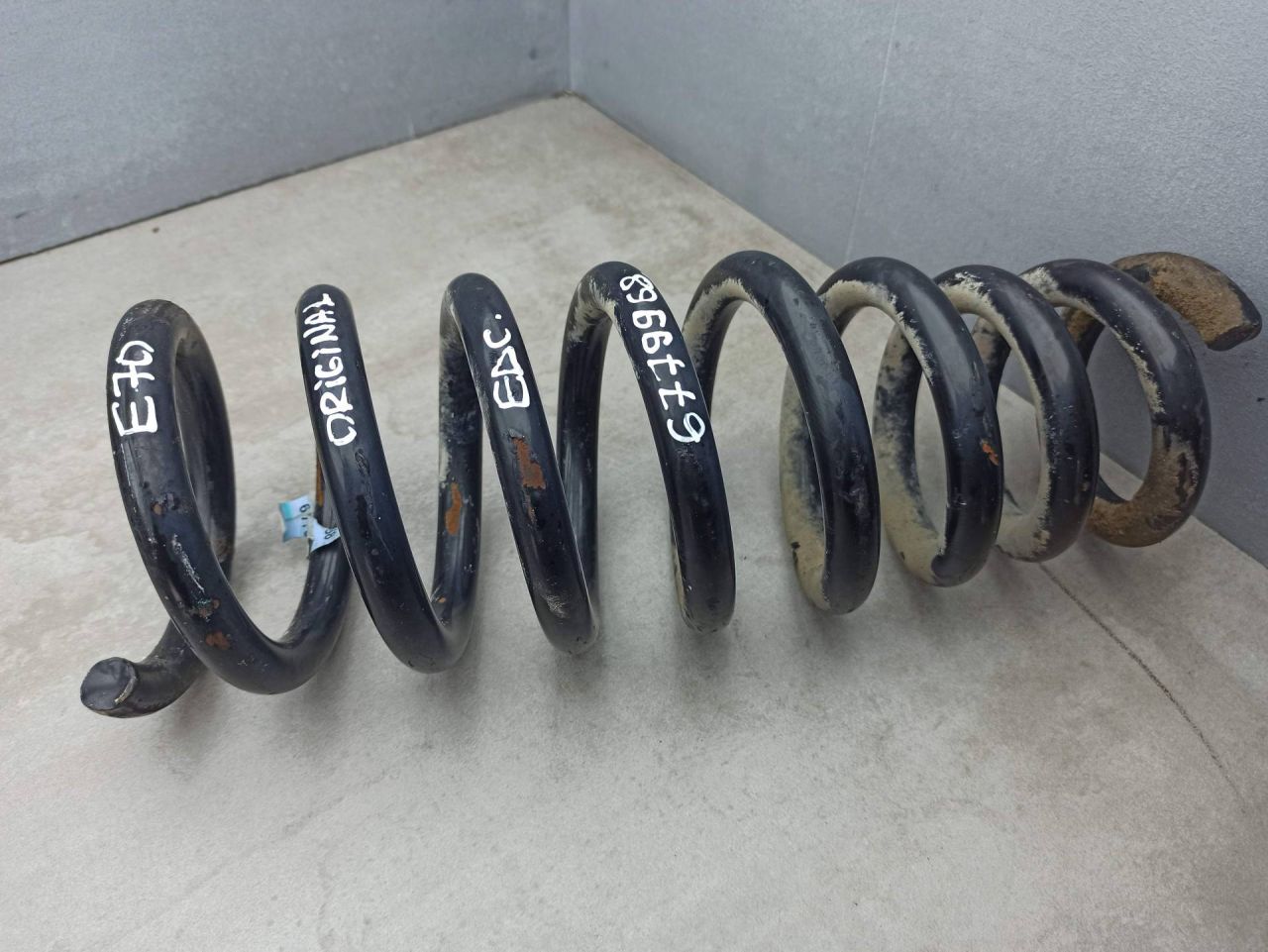 пружина передняя BMW X5 E70 2010, 6779968 - фото №1