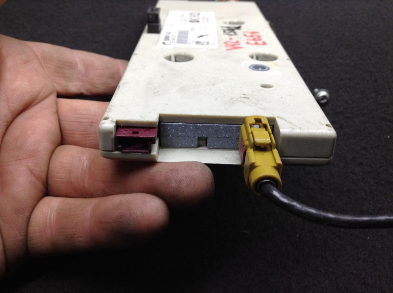 усилитель антенны BMW 7 серия E65/E66/E67 2002, 4.4 л., бензин, АКПП, седан, 6918737 - фото №1