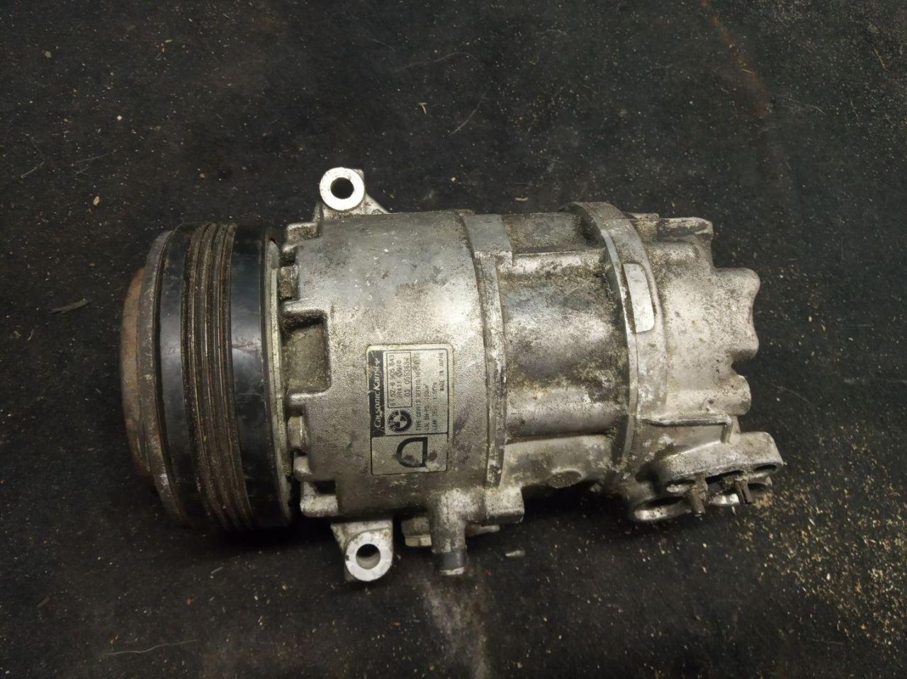 компрессор кондиционера BMW 3 серия E46 2001, 8386837 - фото №1