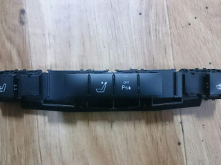 кнопка (выключатель) Mercedes-Benz E-Класс W212/S212/C207/A207 2010, 2.1 л., OM 651.924, дизель, АКПП, серебристый, седан, A2128202610, 33911101