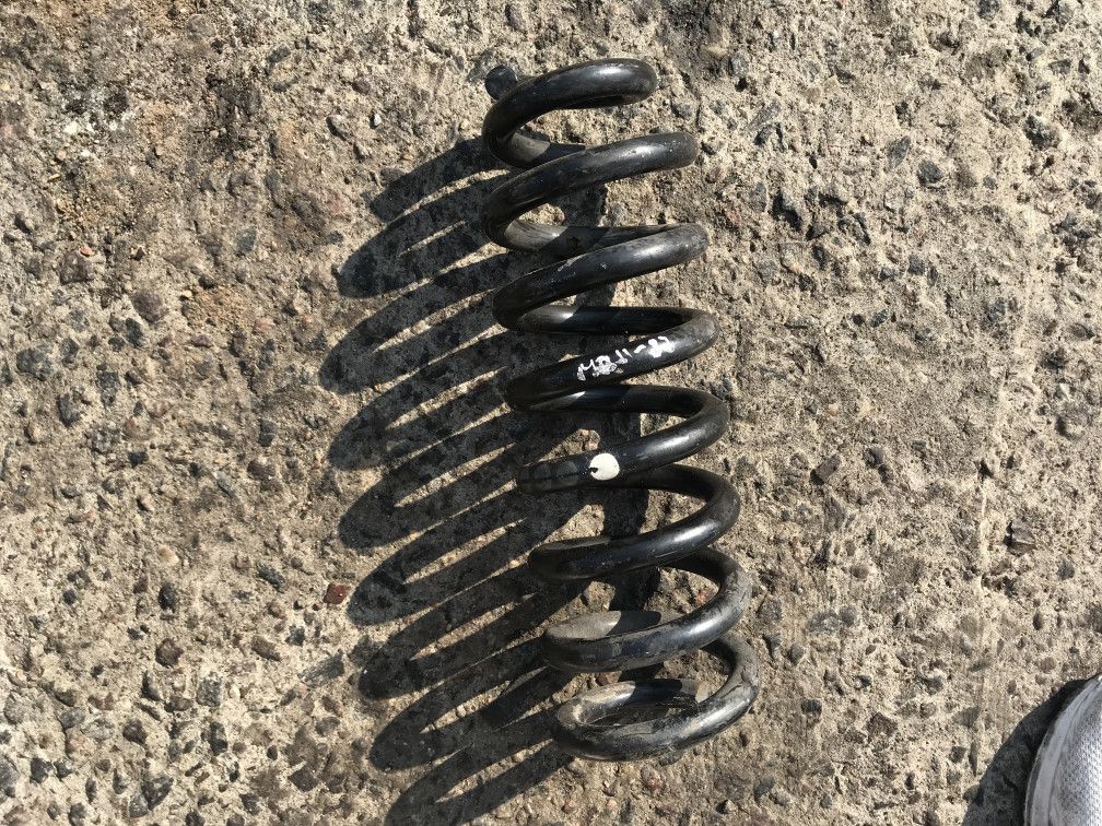 пружина задняя Mercedes-Benz C-Класс W205/S205/C205 2015, 2.1 л., OM 651.921, дизель, АКПП, универсал - фото №1