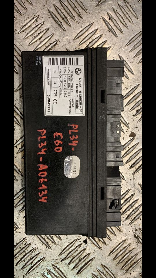 Блок управления BCM (Body Control Module) BMW 5 серия E60/E61 2006, 3.0 л., задний привод, 9136039, 61359136039 - фото №1