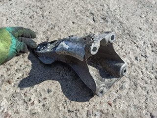 кронштейн двигателя BMW 5 серия E60/E61 [рестайлинг] 2009, 2.0 л., N47 D20 A, дизель, АКПП, седан, 6777056