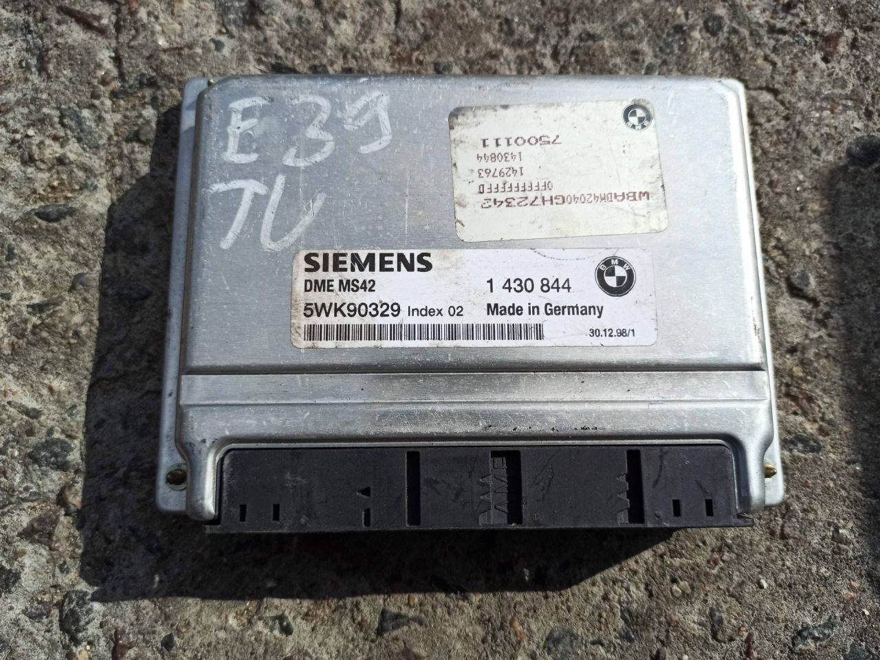 блок управления двигателем BMW 5 серия E39 1999, 2.0 л., M52 B20, бензин, 1430844 - фото №1
