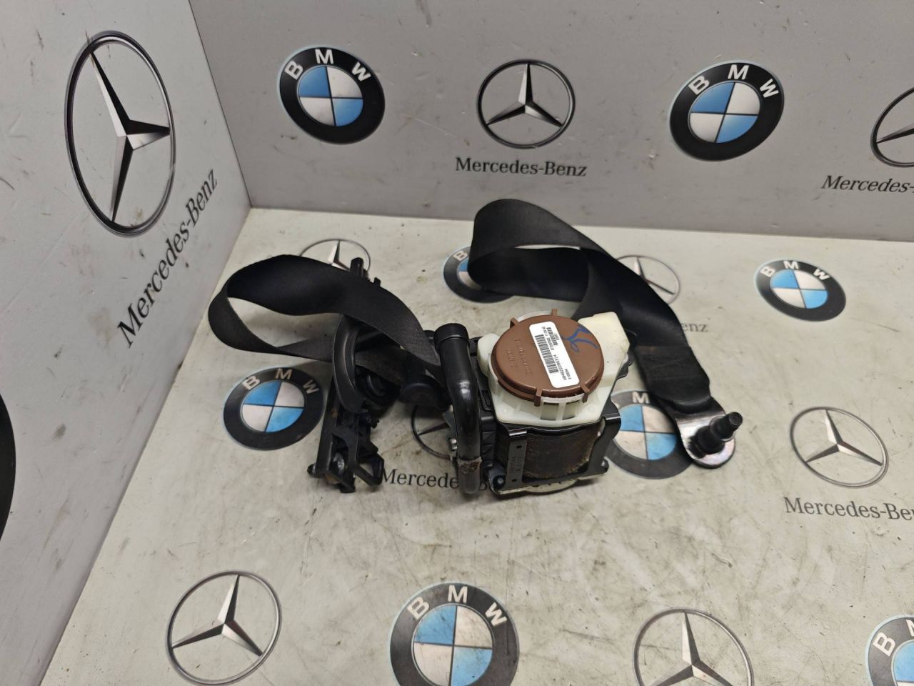 ремень безопасности Mercedes-Benz GLB-Класс 1 поколение 2022, бензин, задний привод, A2478604301 - фото №1