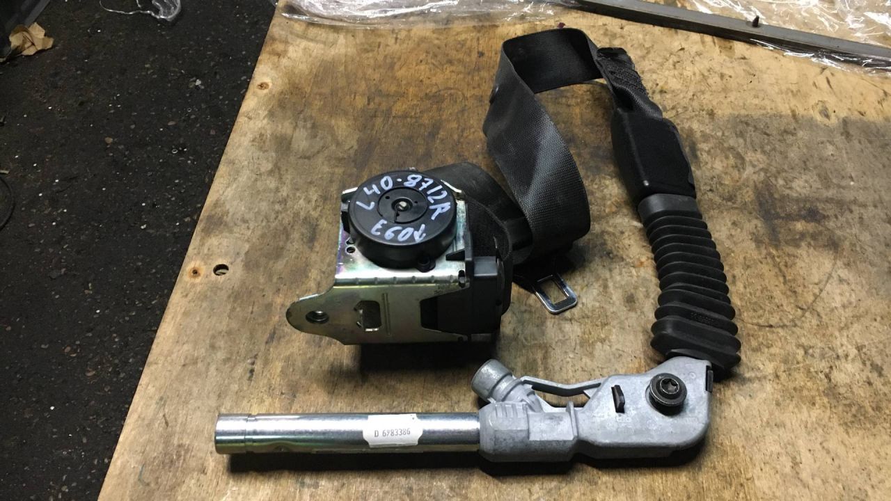 ремень безопасности BMW 5 серия E60/E61 2006, 3.0 л., дизель, АКПП, серый, седан, 1629600, 6983386 - фото №1