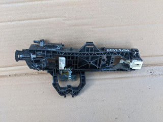 скелет ручки двери передней левой Mercedes-Benz C-Класс W204/S204 2008, 2.1 л., дизель, МКПП, серебро, седан, 2047600234, A2047600234