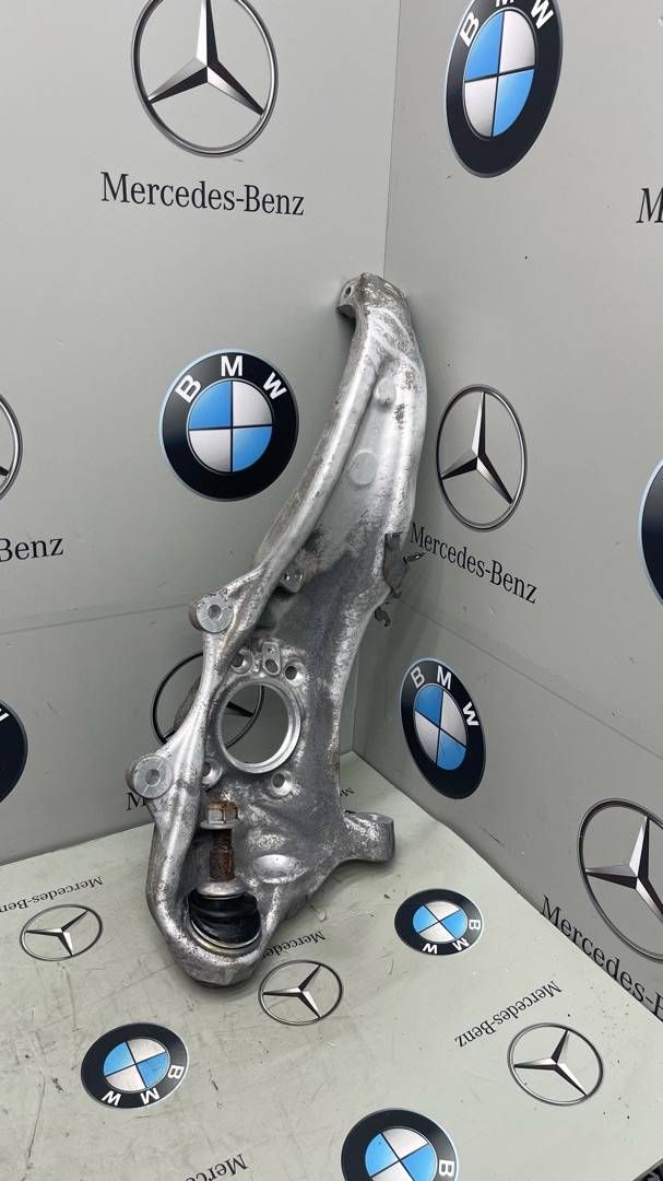 кулак поворотный левый BMW 6 GT G32 2019, 3.0 л., B58B30, бензин, 6884379 - фото №1