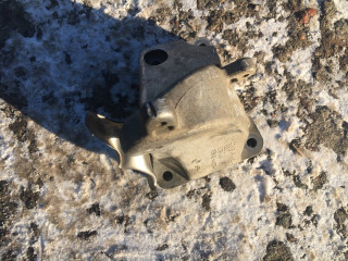 кронштейн двигателя BMW X3 E83 [рестайлинг] 2009, 2.0 л., дизель, АКПП, внедорожник 5 дв., 3451668