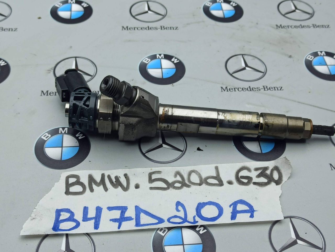 форсунка BMW 5 серия G30/G31 2017, 2.0 л., B47 D20 A, дизель, 8514148 - фото №1