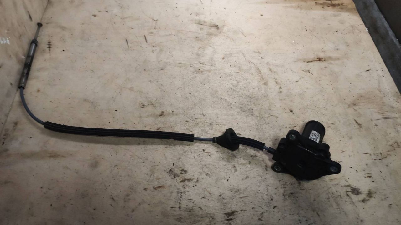 Механизм аварийной разблокировки АКПП BMW X5 E70 2007, 3.0 л., дизель, АКПП, 4551730 - фото №1