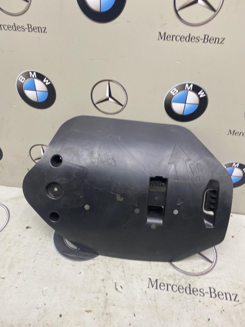 щиток, защищающий от ударов камней BMW 2023, 3.0 л., B58 B30 A, бензин, 475, 6877044 - фото №1