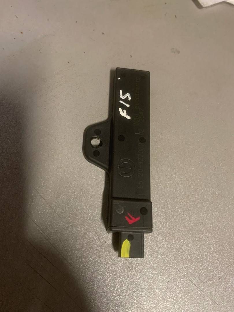 Приемная антенна RDC BMW X5 F15 2014, 3.0 л., N57 D30 A, дизель, АКПП, внедорожник 5 дв., 9220832, 65209220832 - фото №1