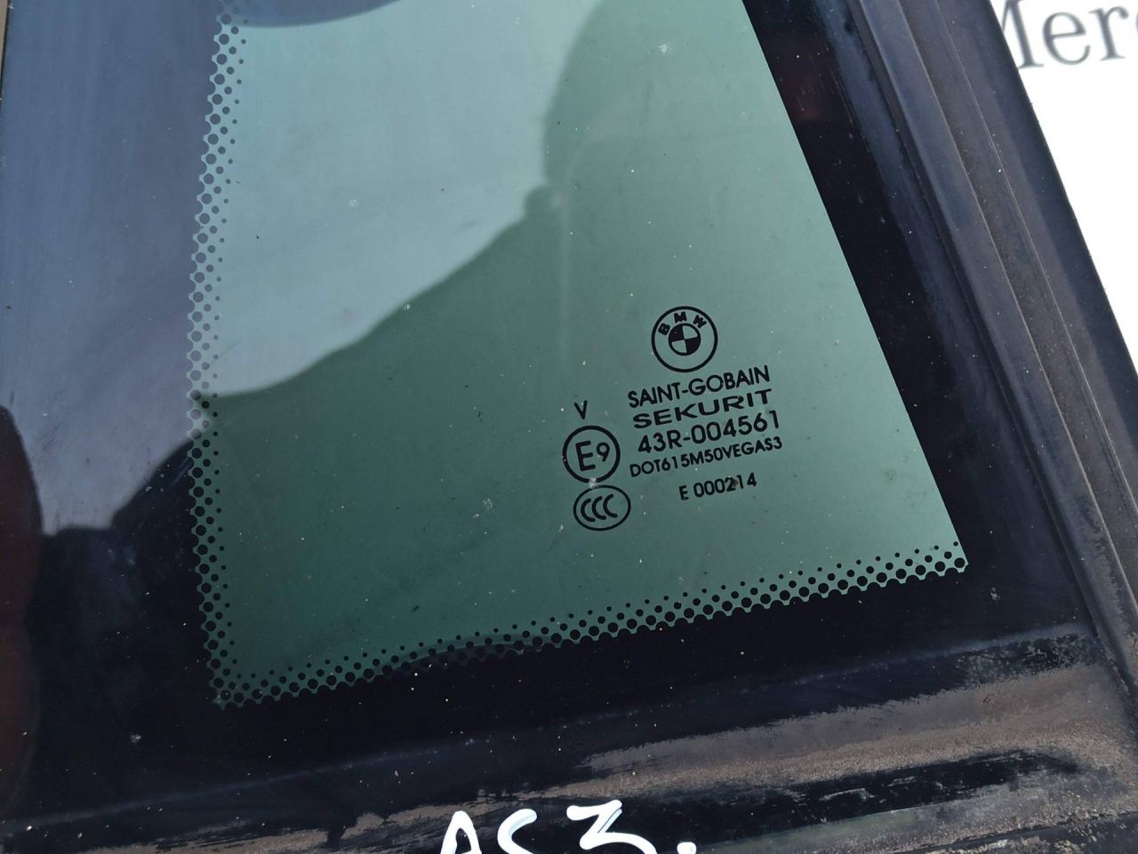 стекло двери задней левой BMW X6 F16 2016, 3.0 л., бензин, правый руль - фото №1