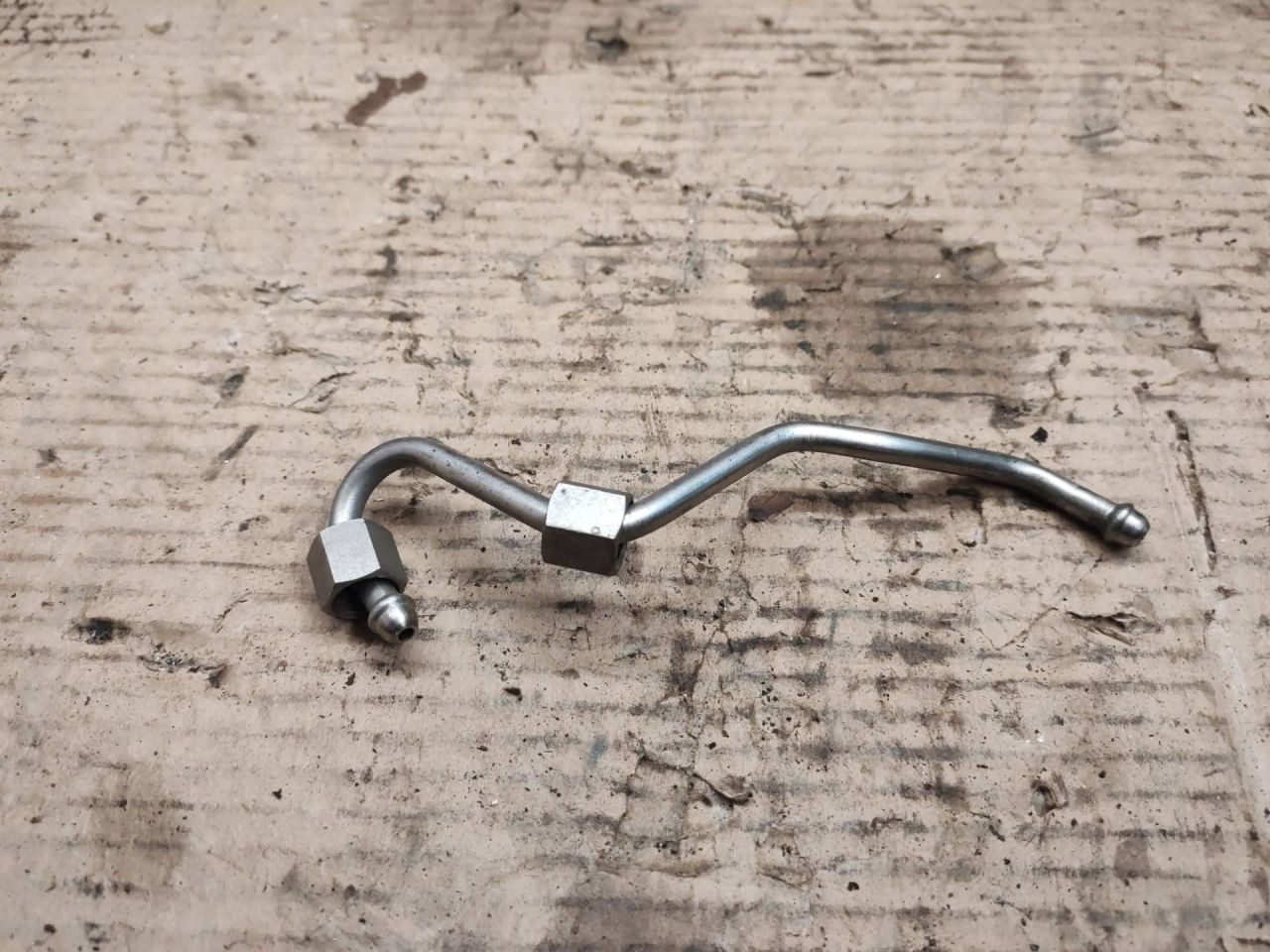 трубка топливная BMW 7 серия F01/F02 2011, 4.4 л., N63 B44 A, бензин, АКПП, черный - фото №1