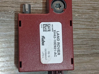 усилитель антенны Land Rover Range Rover 3 поколение [2-й рестайлинг] 2012, 4.4 л., 448DT, дизель, АКПП, внедорожник 5 дв., LR018031, XH42-10E921-AC