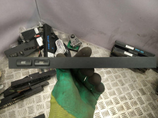 кнопка (выключатель) BMW 5 серия E39 [рестайлинг] 2001, 2.2 л., бензин, АКПП, седан, 8373708