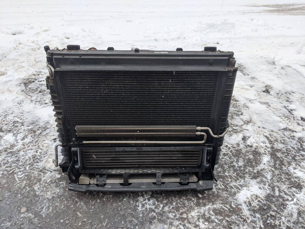 кассета радиаторов BMW 5 серия E60/E61 2007, 3.0 л., N54 B30 A, бензин, АКПП, белый, седан, задний привод - фото №1