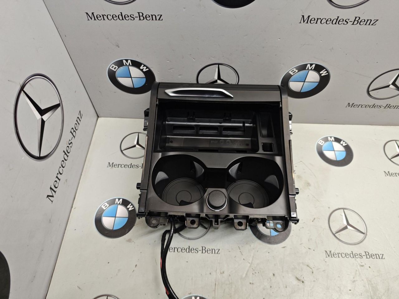 подстаканник BMW 2023, 475, 5A192C3 - фото №1