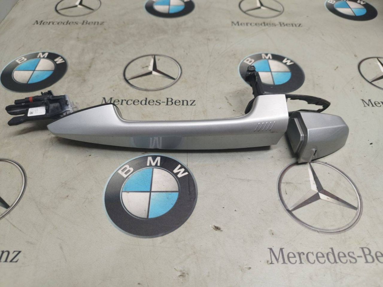 ручка наружная BMW X1 F48 2018, 2.0 л., бензин, 7422113 - фото №1