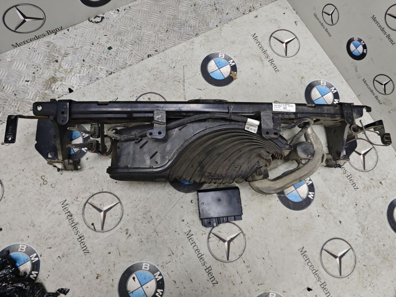 прицепное устройство (фаркоп) BMW 2023, 6879160, 5A056C9 - фото №1