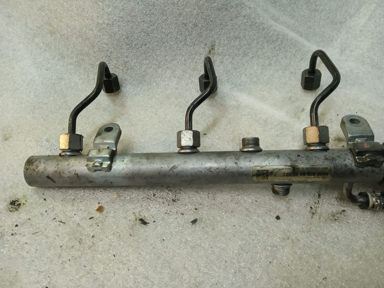 топливная рампа Mercedes-Benz M-Класс W164 2006, 3.0 л., OM 642.940, дизель, АКПП, внедорожник 5 дв., 6420700495 - фото №1