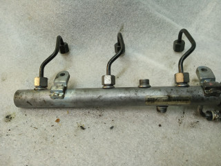 топливная рампа Mercedes-Benz M-Класс W164 2006, 3.0 л., OM 642.940, дизель, АКПП, внедорожник 5 дв., 6420700495