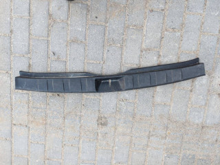 накладка внутренняя на заднюю панель кузова Mercedes-Benz C-Класс W204/S204 2009, 3.0 л., M 272.948, бензин