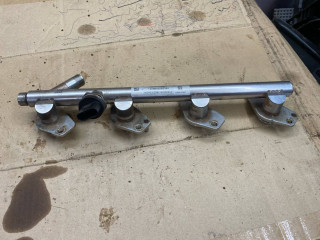 топливная рампа Mercedes-Benz E-Класс W212 [рестайлинг] 2014, 2.0 л., A2740700995, A2781530728, 2740700995, 2781530728